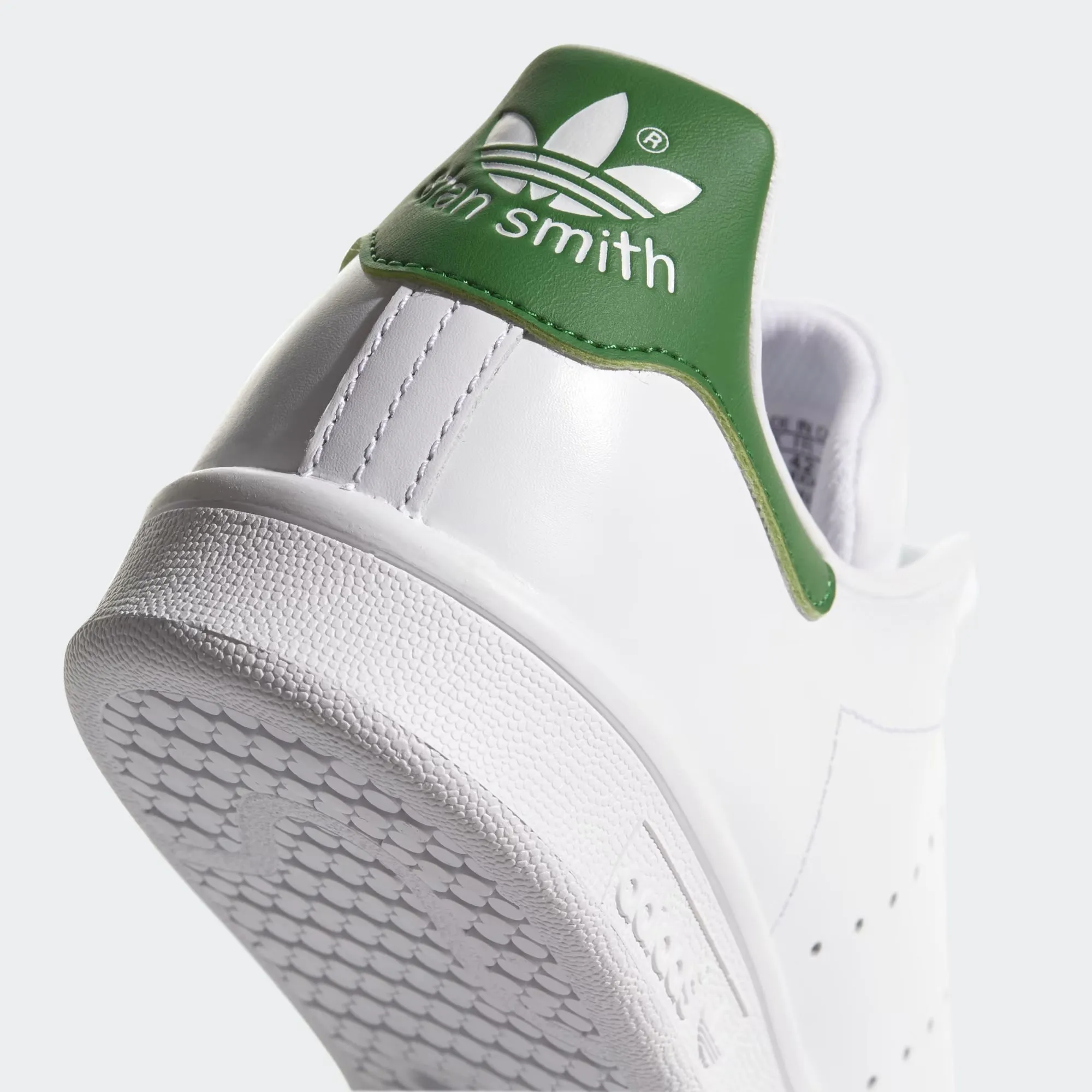 ADIDAS ORIGINALS | STAN SMITH { CLOUD WHITE/CORE WHITE/GREEN