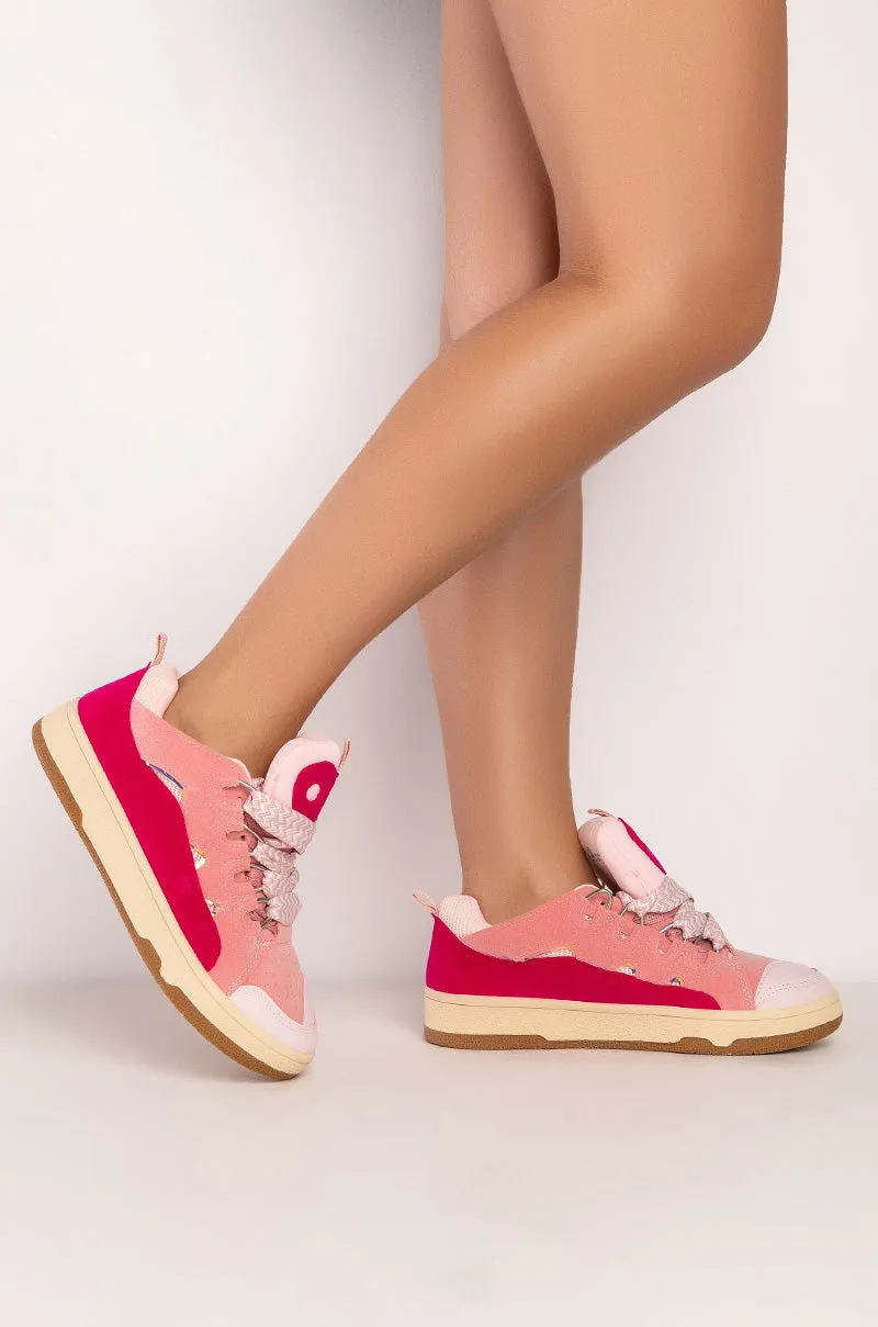 AKIRA ECLIPSE FLAT SNEAKER IN PINK