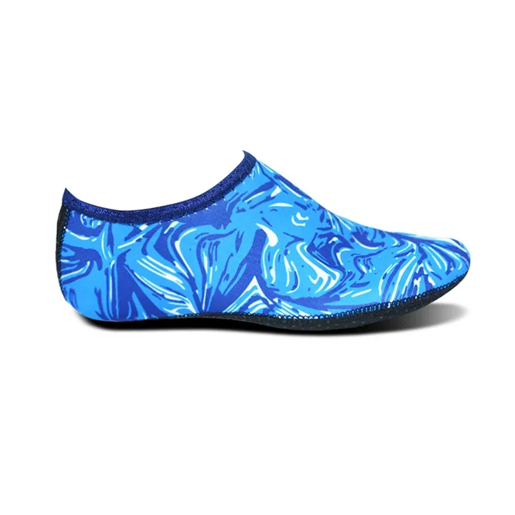 Non-slip Plastic Grain Texture Thick Cloth Sole Printing Diving Shoes and Socks, One Pair, Size:M (Blue Figured)