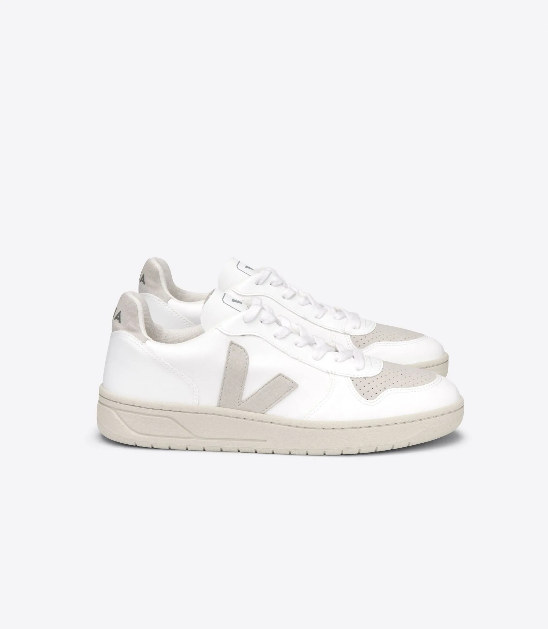 Veja - V-10 CWL in White Natural