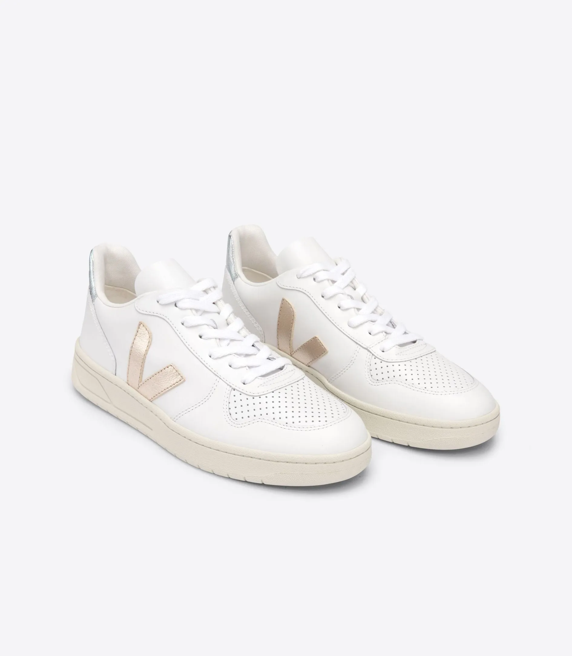 Veja - V-10 Leather Sneakers in Extra-White Platine Silver